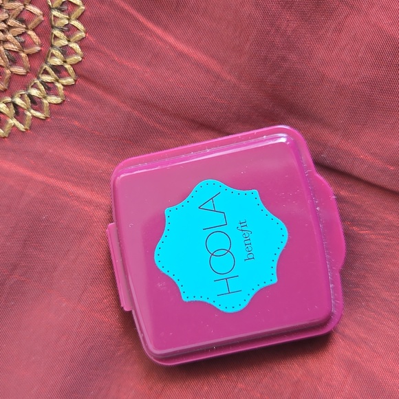 Benefit Hoola Bronzer - Cream - Picture 2 of 2